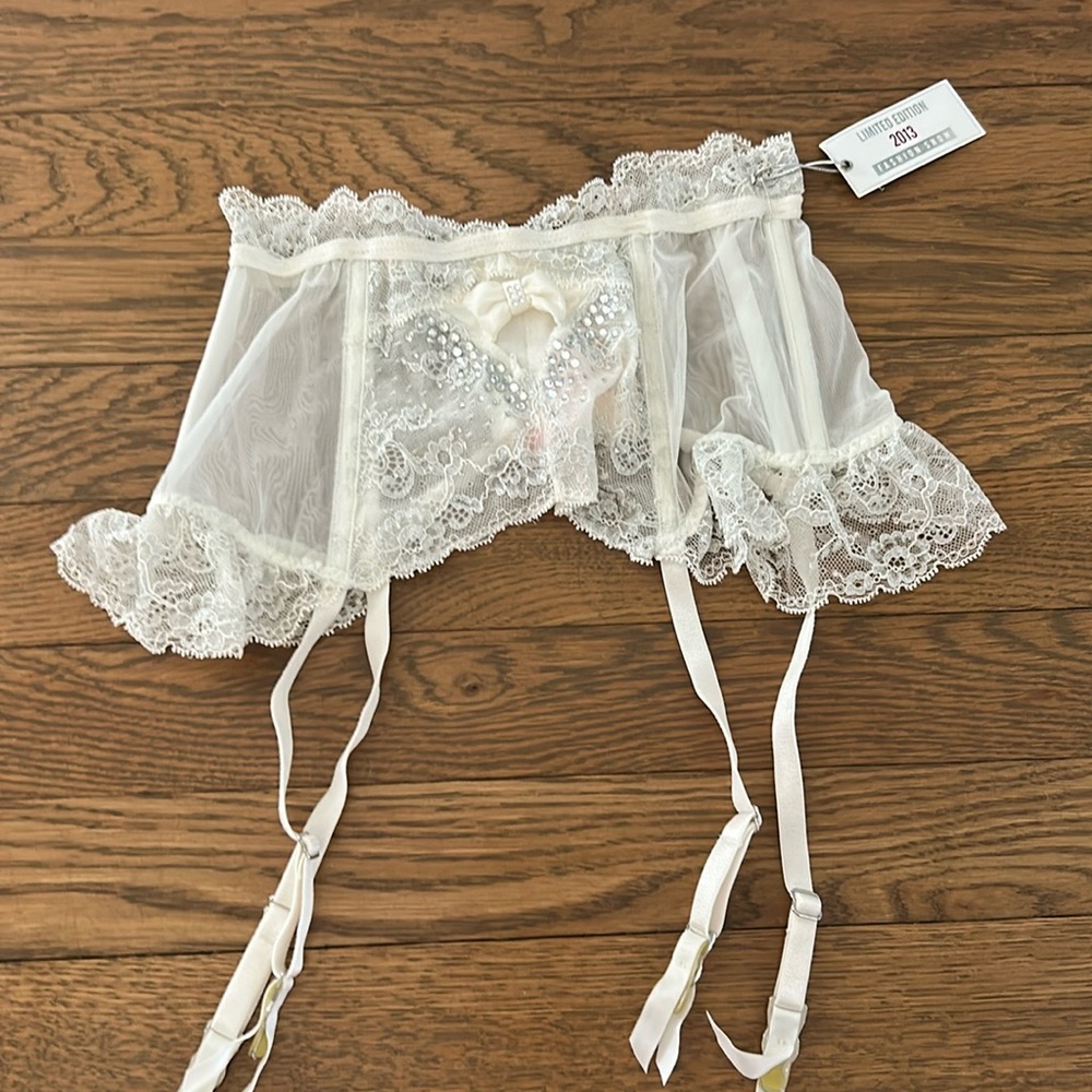 Victoria’s Secret bridal lingerie